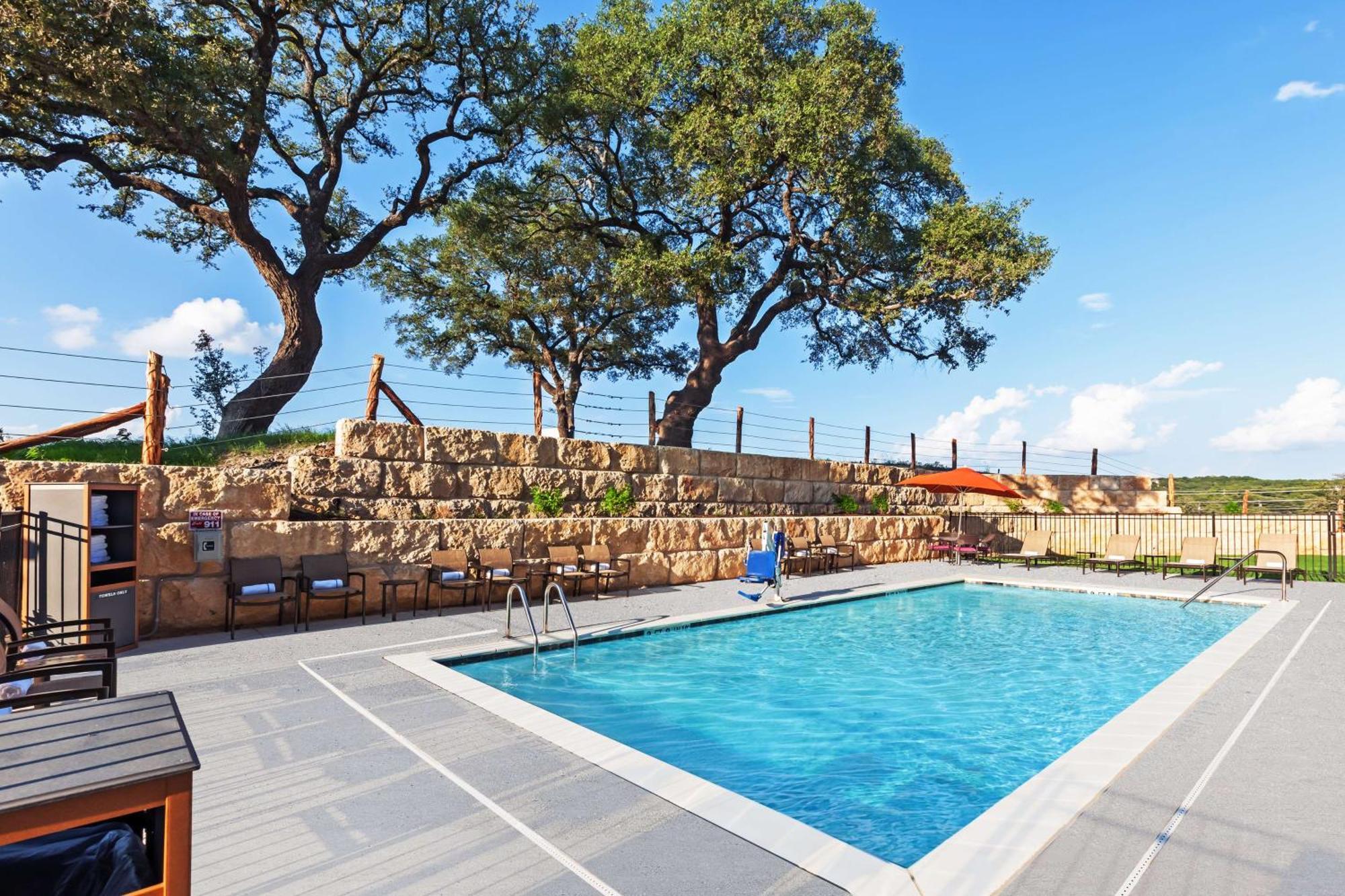 Hampton Inn By Hilton Bulverde Texas Hill Country Exterior foto